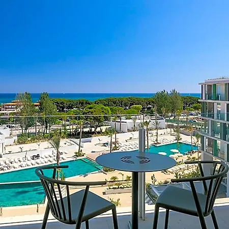 Atzavara & Hotel Pineda de Mar